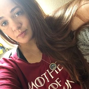 Meet your Posher, Hannah